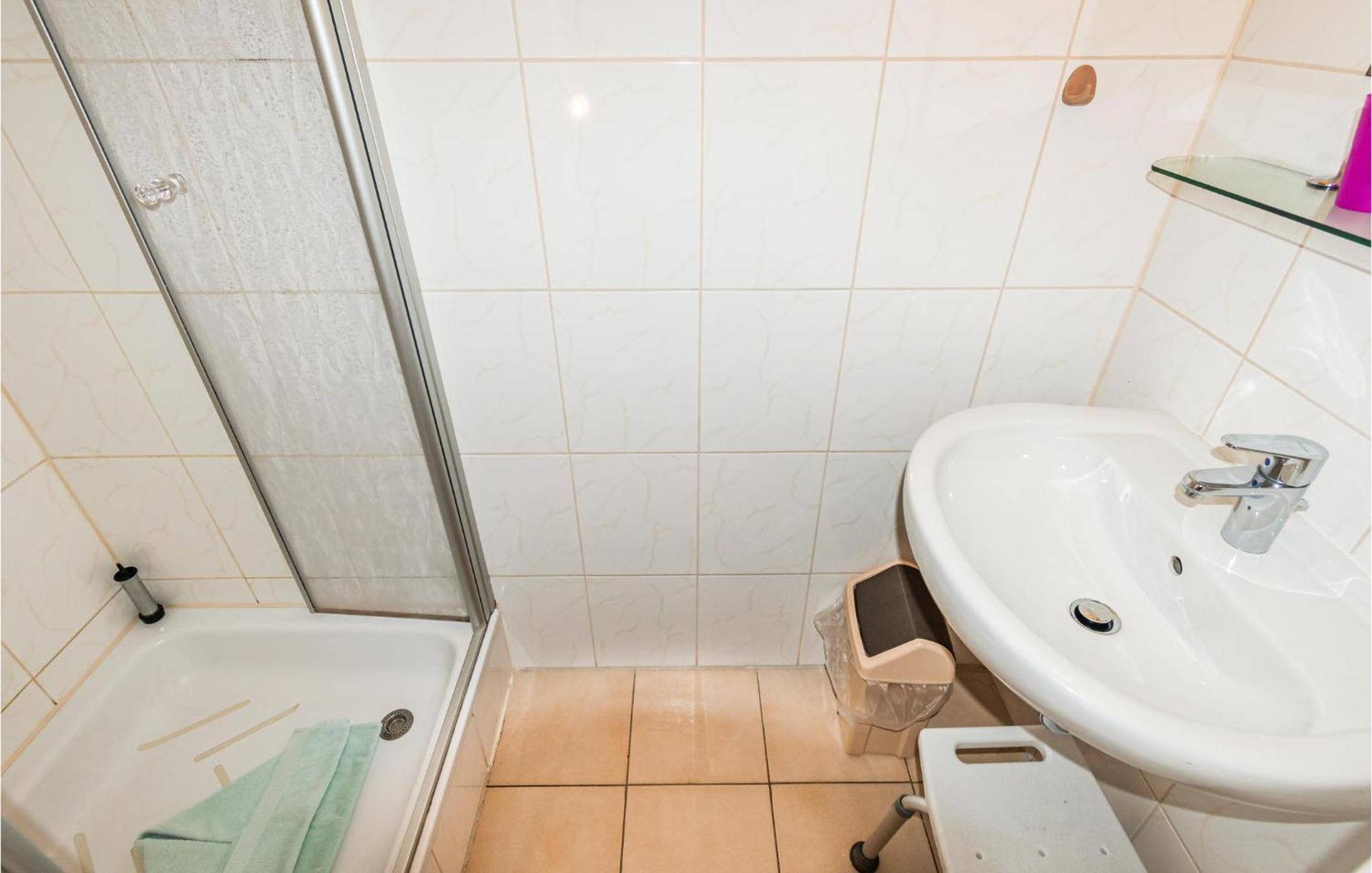 1 Bedroom Nice Apartment In Helgoland Heligoland Buitenkant foto